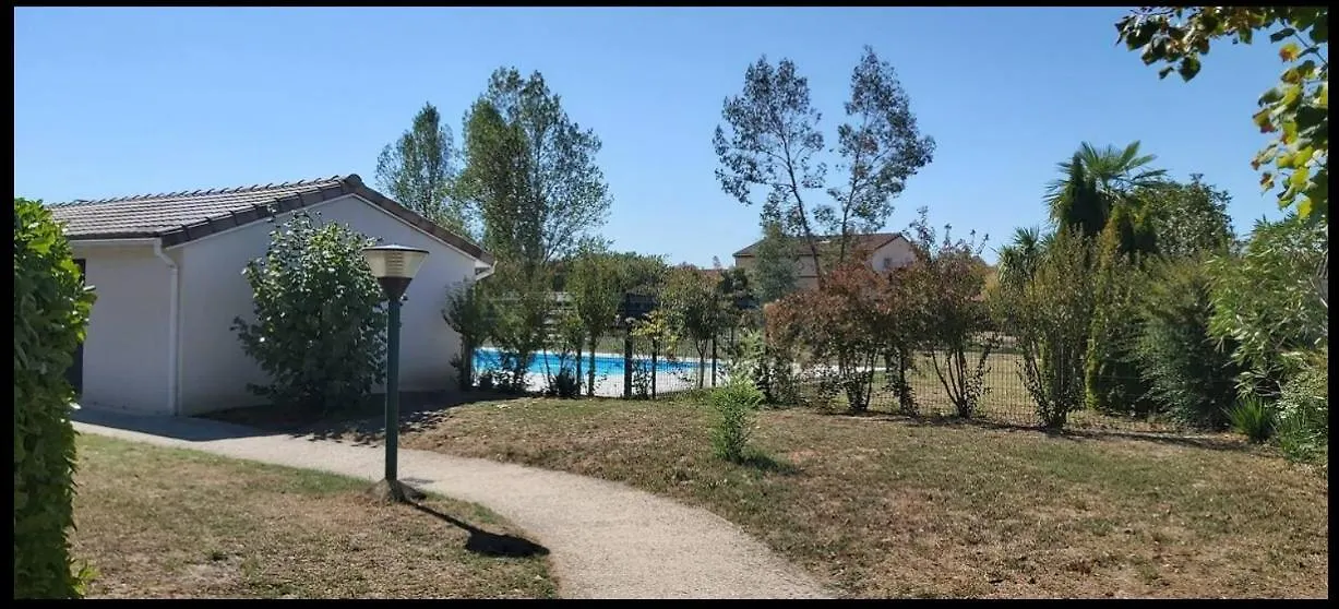 La Campagne Romantique - Avec Entree Autonome, Clim Neuve, Parking Prive & Sa Piscine ! - Saint-Sulpice  Appartement Saint-Sulpice (Oise)