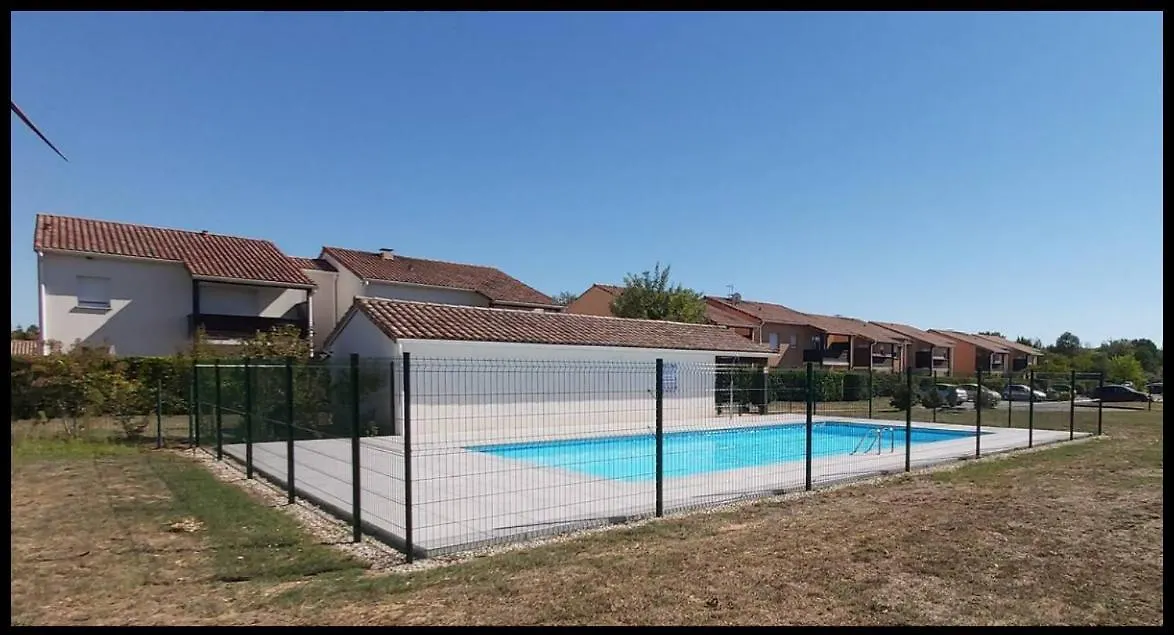 La Campagne Romantique - Avec Entree Autonome, Clim Neuve, Parking Prive & Sa Piscine ! - Saint-Sulpice  France