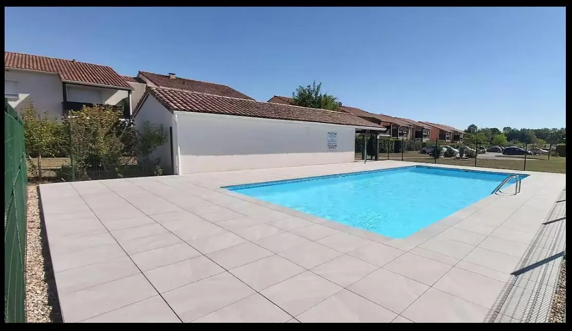 La Campagne Romantique - Avec Entree Autonome, Clim Neuve, Parking Prive & Sa Piscine ! - Saint-Sulpice  Appartement Saint-Sulpice (Oise)