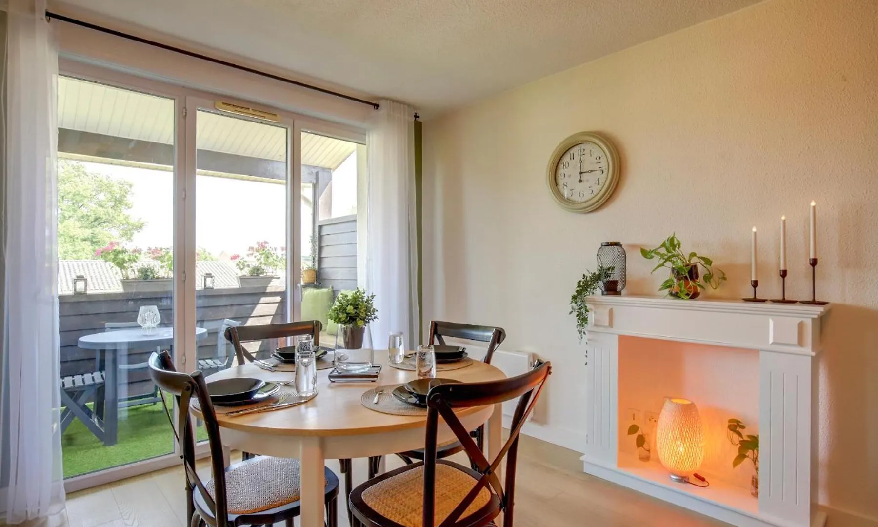 Appartement La Campagne Romantique - Avec Entree Autonome, Clim Neuve, Parking Prive & Sa Piscine ! - Saint-Sulpice  France
