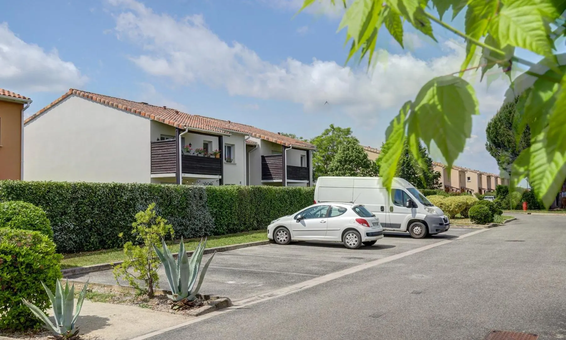 Appartement La Campagne Romantique - Avec Entree Autonome, Clim Neuve, Parking Prive & Sa Piscine ! - Saint-Sulpice  France